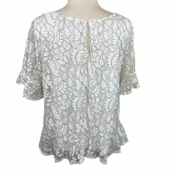 Heartloom‎ L white/black lace top with ruffle hem - Picture 3 of 6